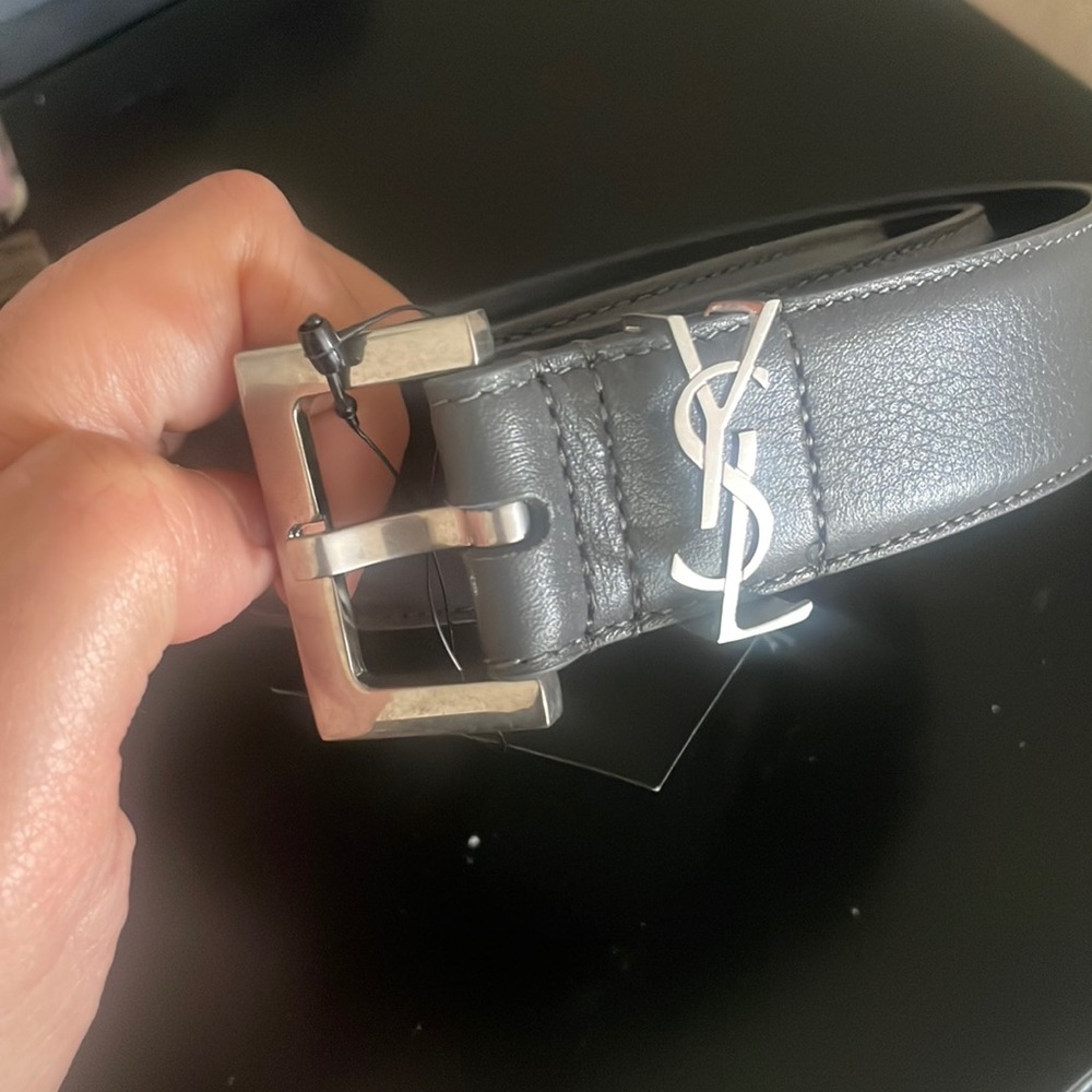 SAINT LAURENT
Monogramme leather belt